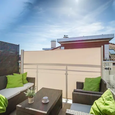 Violet Apartment *